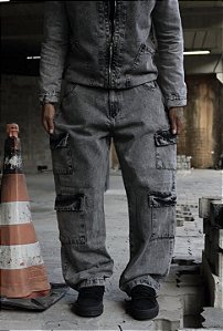 Calça baggy
