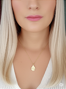 Colar Dourado Gota Radiante Texturizada