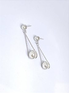 BRINCO GD C PEROLAS RODIO BRANCO - BA867