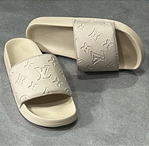 Chinelo Louis Vuitton - CHS006