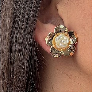 BRINCO FLOR MADREPÉROLA & POLIDO