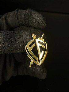 Escudo fé vazado