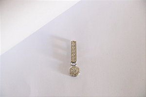 Pingente Reto/Redondo 15/7mm cravejado com Zirc. Brancas