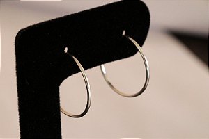 Argola Redonda Fio Redondo 6cm 3,8gr em Prata 925