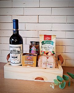 CESTA ENTRE VINHOS E SABORES