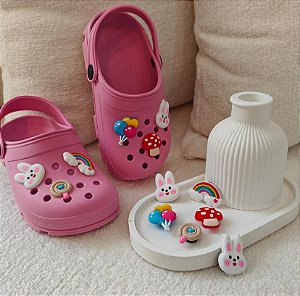 Crocs Serena - Sandália Diversão e Estilo para Crianças