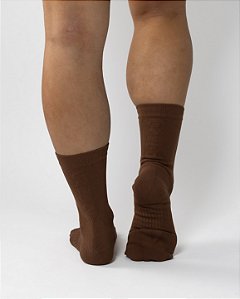 Meia Contemporânea - Deep Brown - Cano médio - Marrom escuro