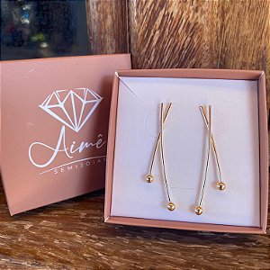 Brinco dois fios entrelaçados