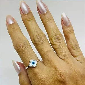 ANEL VAN CLEEF OLHO GREGO