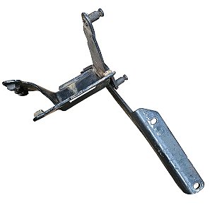 Dobradiça LE grade inferior scania S4/S5