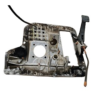 Suporte do Pedal Com Pedal Acelerador e Freio Volvo FH FM Clássico 2010 2011 2012 2013 2014 8189958