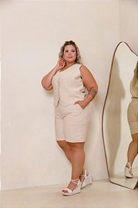 Conjunto Feminino Plus Size Colete de Linho e Bermuda Casual Elegante