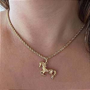 Colar Feminino Cavalo no Cordão Baiano
