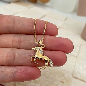 Colar Feminino Cavalo Elegância com Zircônia