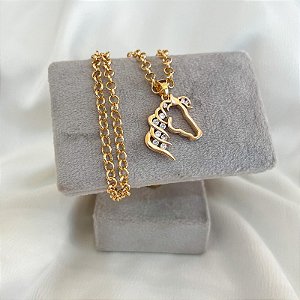 Colar Feminino Cavalo Pedras Brilhantes com Elo Português Banhado a Ouro 18K