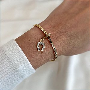 Pulseira Feminina Berloque Mangalarga com Zircônia no Cordão Baiano Banhado a Ouro 18k