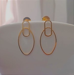 Brinco Oval Vazado Geometrico Feminino Banhado Ouro 18k Antialergico