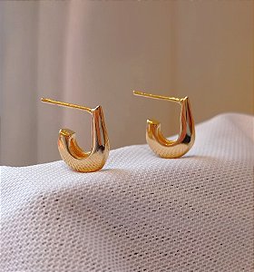 Brinco Meia Argola Lisa Classico Banhado Ouro 18k Antialergico