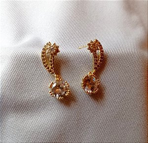 Brinco Estrela Cadente com Brilho Banhado Ouro 18k Antialergico