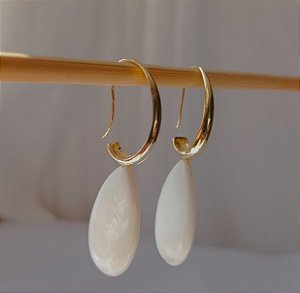 Brinco Madre Perola Delicado Fino Banhado Ouro 18k Antialergico