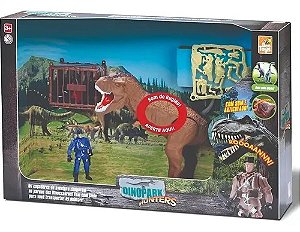 Dinopark Hunters Triceratops Playset C/Som - Bee Toys