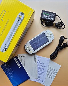 PSP 1000 (Playstation Portable) Branco Desbloqueado 32GB Completo