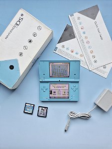 Nintendo DSi Azul Completo + R4 com 3000 Jogos + Jogo Club Penguin