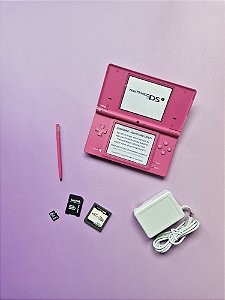 Nintendo DSi Rosa + Cartão SD 4Gb Lotado de Jogos + Jogo Mario Kart