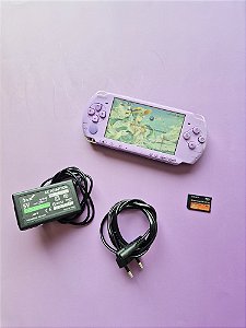 PSP 3000 Roxo Lavanda (Lavender Purple) + Memory Stick 8GB Lotado de Jogos