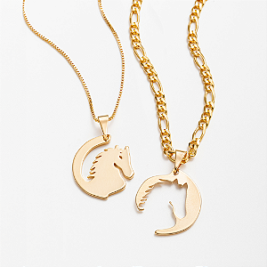 Colar Casal Cavalo – Pingentes que se Completam e Formam um Rosto de Cavalo Masculino e Feminino Banhados a Ouro 18K