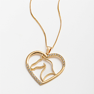 Colar Feminino Coração Cravejado com Cavalo Banhado a Ouro 18K