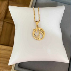 Colar Feminino Cavalo Redondo Delicado Banhado a Ouro 18K