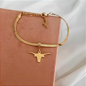 Pulseira Feminina com Fita e Berloque de Touro Banhada a Ouro 18K