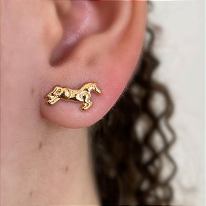 Brinco Cavalo Pequeno Banhado a Ouro 18k