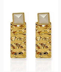 Brinco Placa Martelada- Folhado a Ouro 18K
