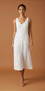 VESTIDO MIDI EM TRICOT COM BORDADO DE FLORES