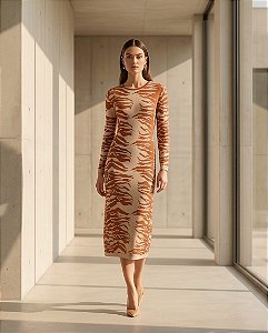 VESTIDO MIDI SAVANA EM TRICOT (BEGE/TELHA)