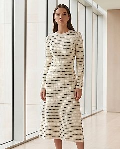 VESTIDO EM TRICOT LISTRADO COM RELEVO CANELADO