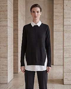 BLUSA SOBREPOSIÇÃO EM TRICÔ COM ABERTURA LATERAL (PRETO)