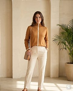 Blusa confort em tricot (mascavo/off-white)