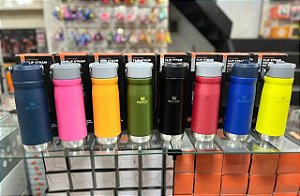 Garrafa Térmica Flip Straw Tumbler 650ml - Praticidade e Estilo para suas Aventuras