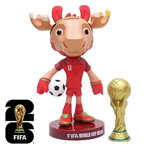 Copa do Mundo 2026 - Mascote Maple (Canadá) + Taça da Copa - Mascote Oficial - 12cm / 90g com Base - FIFA WORLD CUP 2026