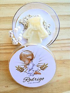 Sabonete Mini Anjo com Mini Terço na Latinha Branca