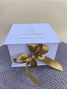 Kit caixa com caneca para convite padrinhos.