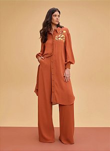 Conjunto Calça E Chemise Bordada