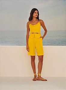 CONJUNTO BOTOES BLUSA E BERMUDA