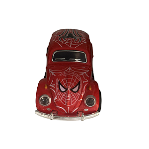 CARRINHO DE FERRO PEQUENO - FUSCA HOMEM ARANHA (ROSTO NO CAPÔ)