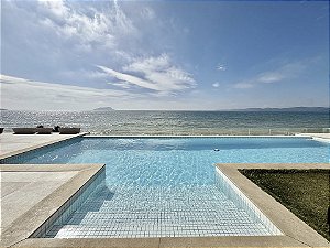 1 Qts - 40m² Útil - Marina - Condomínio