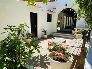 1 Qts - 60m² Útil - Centro - Condomínio