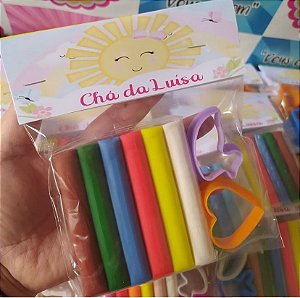 Massinha de Modelar com Cortadores Coloridos